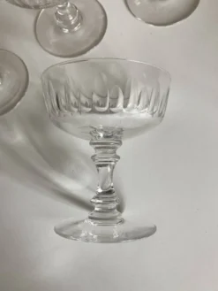set de 7 coupes à champagne a cotes plates 19e en cristal sonnant