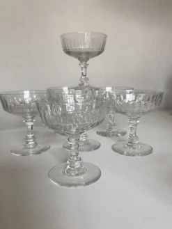 set de 7 coupes à champagne a cotes plates 19e en cristal sonnant