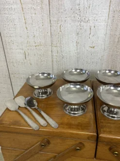 Set de 6 coupes à glace et petites cuillières
