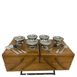 Set de 6 coupes à glace et petites cuillières