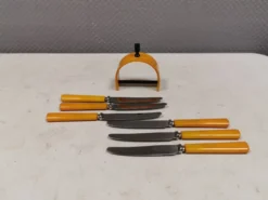 Set de couteaux à fruits, produit pendant la période Art Déco à Eskilstuna, en Suède.