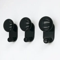Set de 3 patères murales noires design C Bartoli Italie années 70