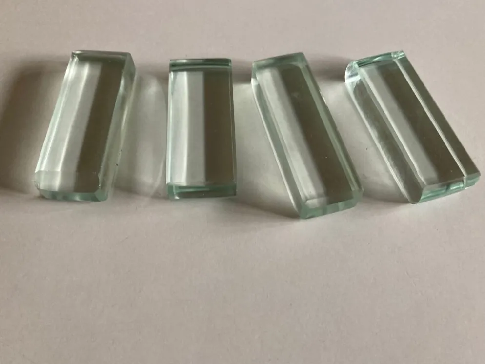 Set de 4 porte couteaux en cristal modernistes