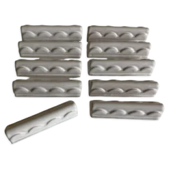 Set de 10 porte couteaux festons enterre vernissée Pierre Motton à Gien 1960