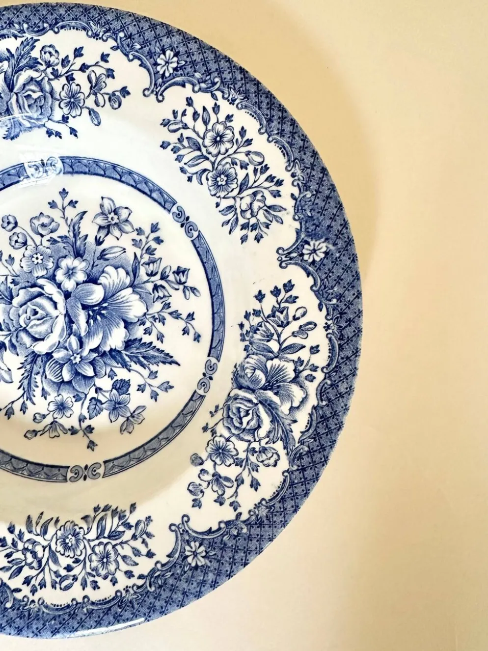 Set de six assiettes creuses anglaises, en céramique ironstone, motifs fleurs