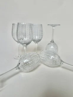 Set de six verres à vin blanc mouchetés