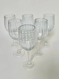 Set de six verres à vin blanc mouchetés