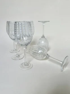 Set de six verres à vin blanc mouchetés