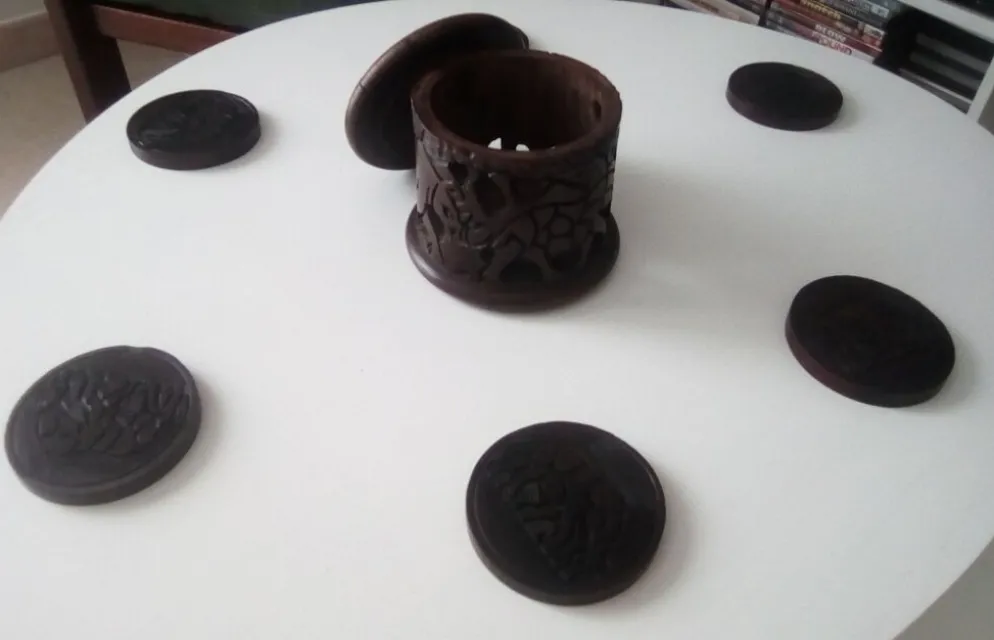 Set de sous verres en bois exotique