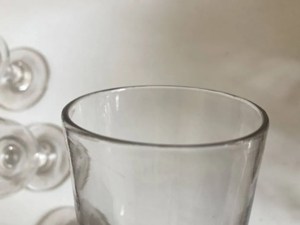 Set de 4 verres rouleau 19e en verre irrégulier