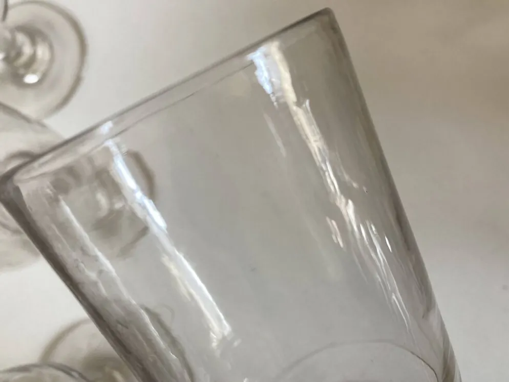 Set de 4 verres rouleau 19e en verre irrégulier