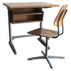 Set Embru années 1960 bureau scolaire et chaise marron en bois et acier, Suisse, lot de 2