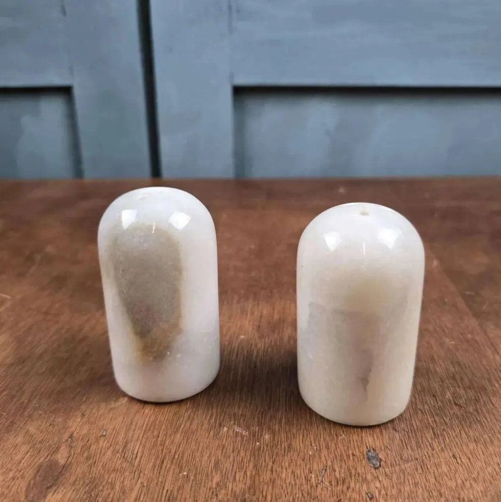 Set salière et poivrière en marbre naturel – Duo de table vintage