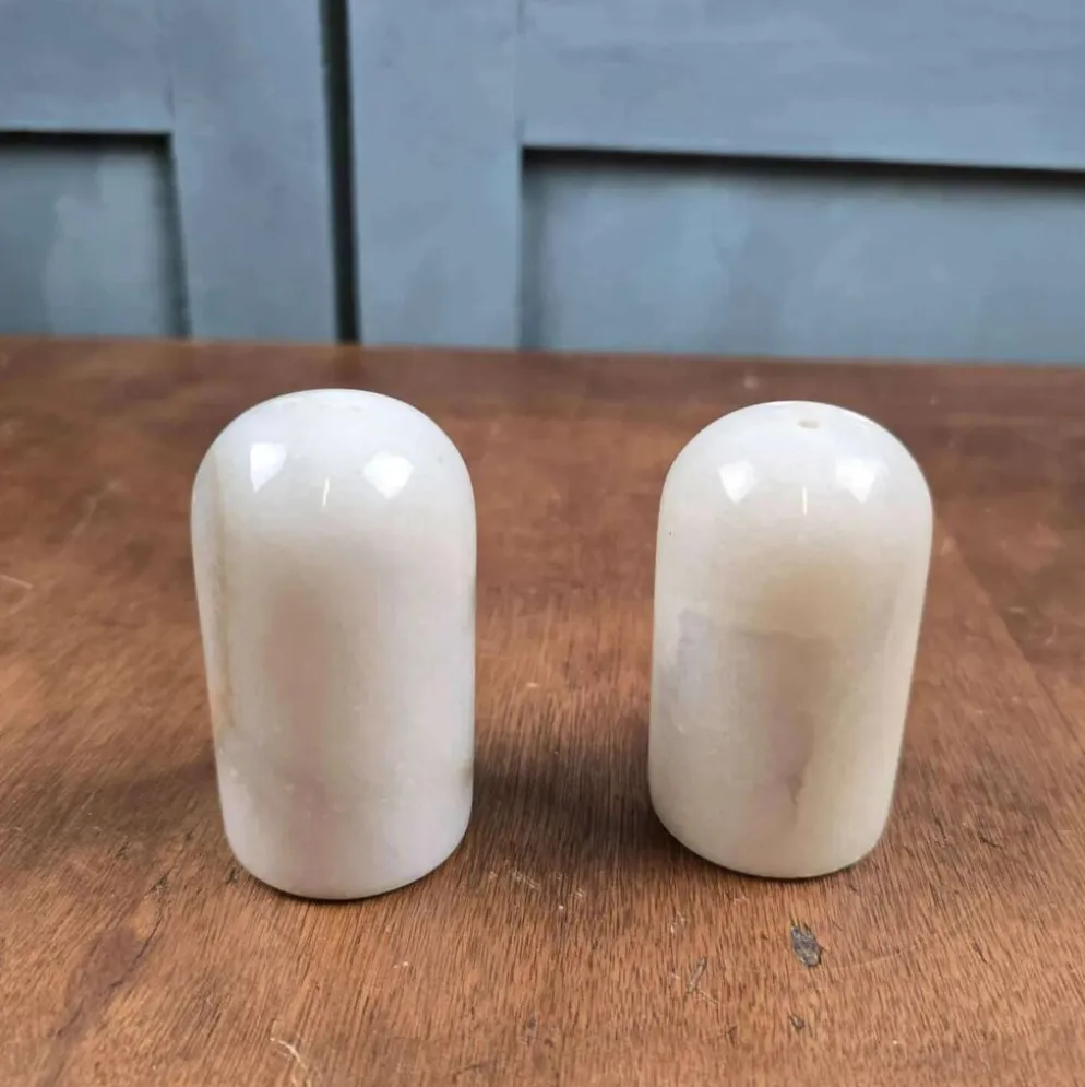 Set salière et poivrière en marbre naturel – Duo de table vintage