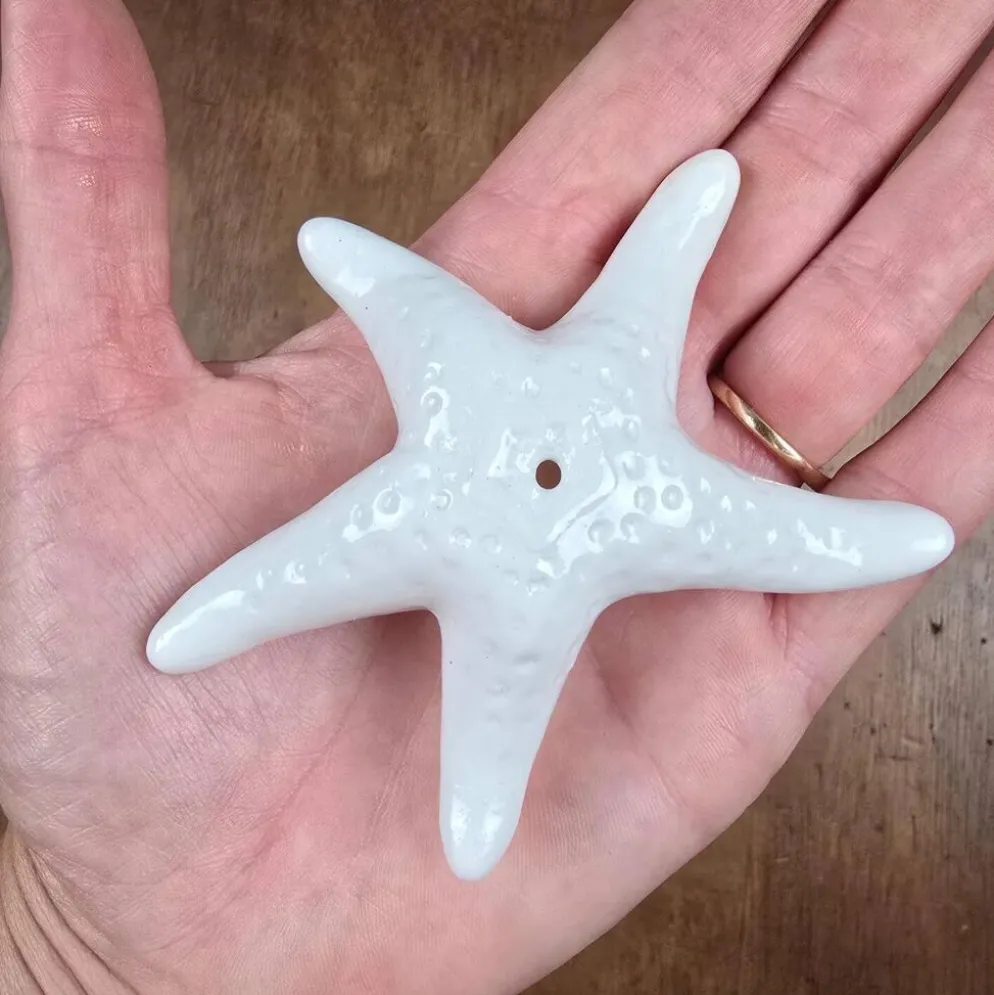 Set salière poivrière coquillage et étoile de mer en céramique blanche