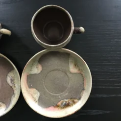 Set 2 tasses grès brun flammé