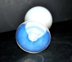 Sevres verre à pied gobelet calice en opaline blanche signé “sèvres france”