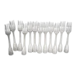Sfam modèle Filet, 12 fourchettes à gâteaux longues, 16 cm, en métal argenté.