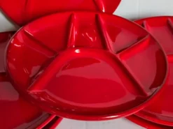 Six assiettes céramique à compartiments vintages