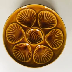 Six assiettes à huites