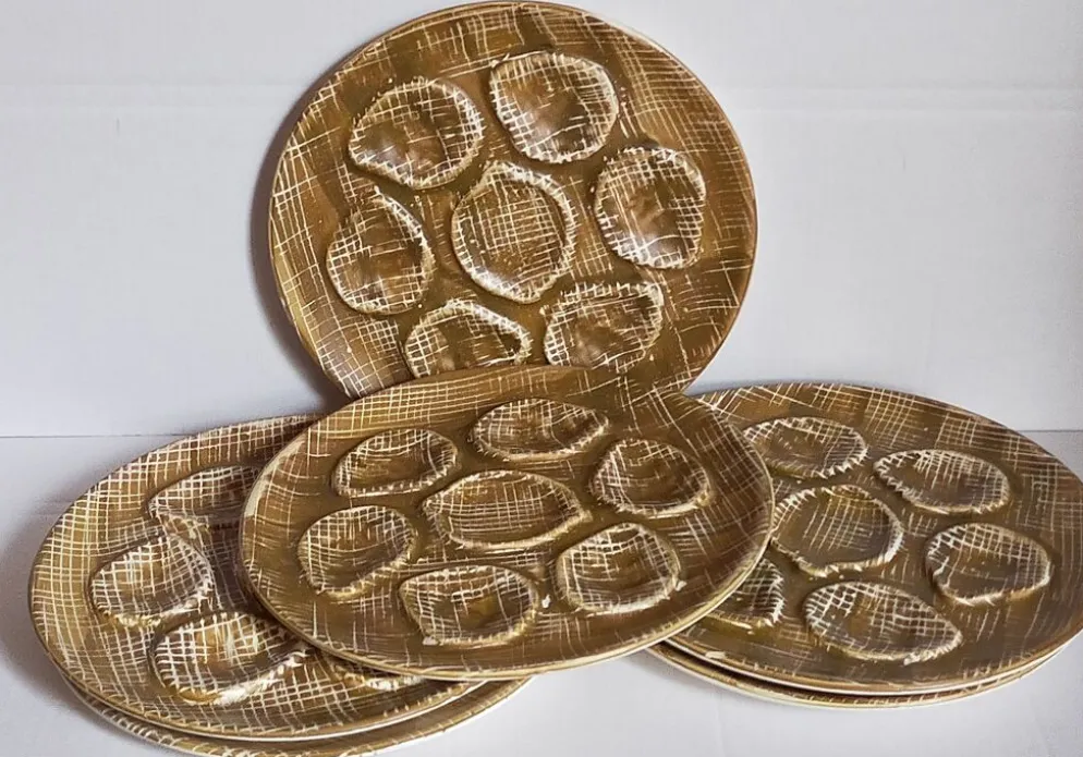 Six assiettes à huîtres faïence à l'émail mat, années 50