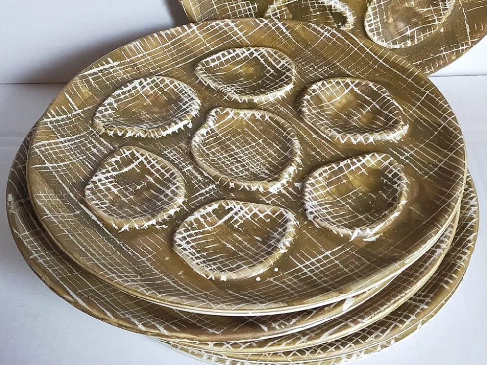 Six assiettes à huîtres faïence à l'émail mat, années 50