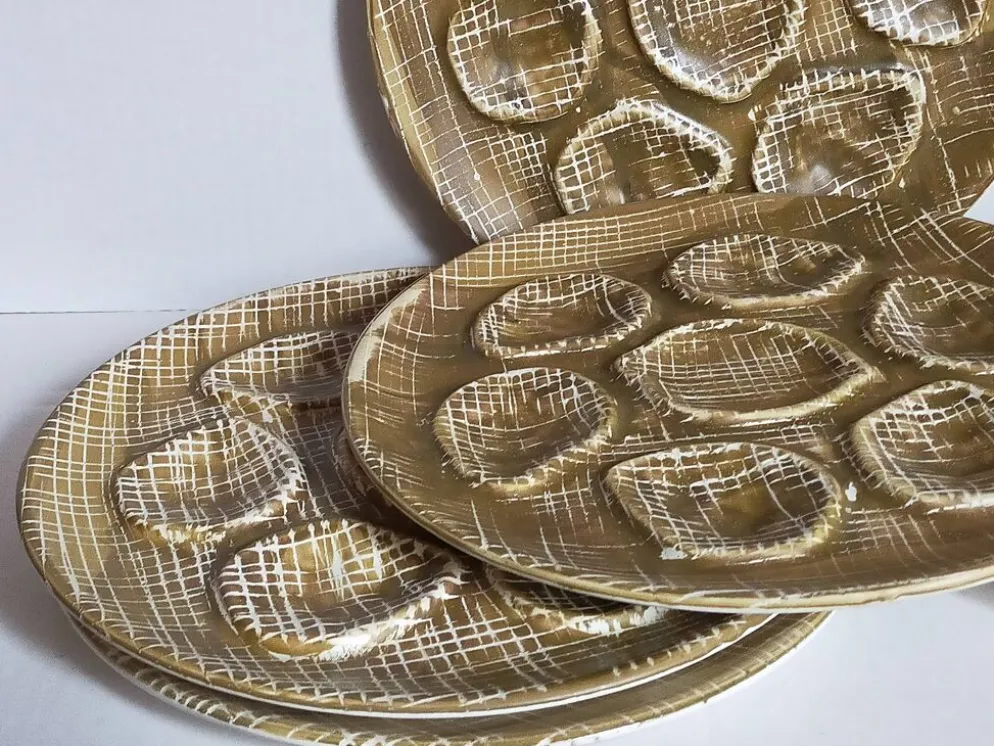 Six assiettes à huîtres faïence à l'émail mat, années 50