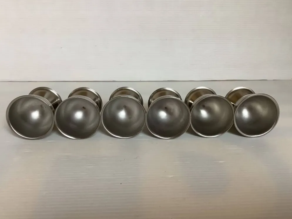 Six coquetiers métal