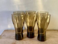 Six grands verres fumés soufflés 1970