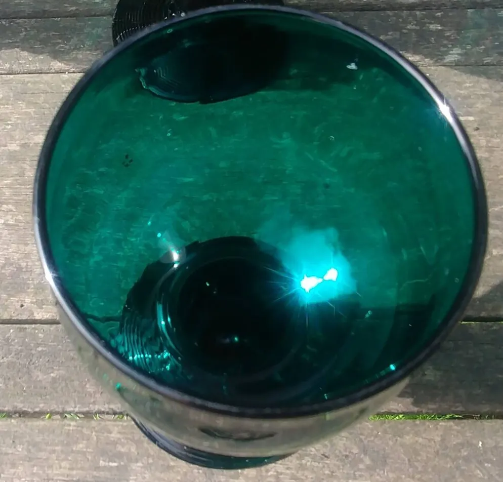 Six verres Roemer en cristal soufflé de couleurs verts au décor "pastilles"