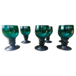 Six verres Roemer en cristal soufflé de couleurs verts au décor
