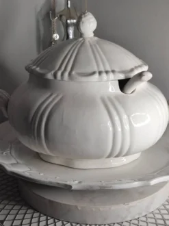 Soupiere blanche en porcelaine