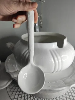 Soupiere blanche en porcelaine