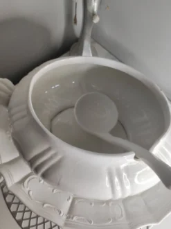 Soupiere blanche en porcelaine