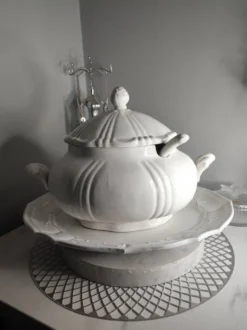 Soupiere blanche en porcelaine