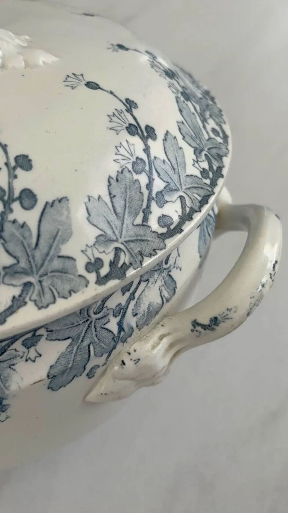 Soupiere terre de fer Lunéville Neva – faïence ancienne française déco