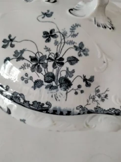 Soupière ancienne Creil & Montereau – vendue par E. Bourgeois