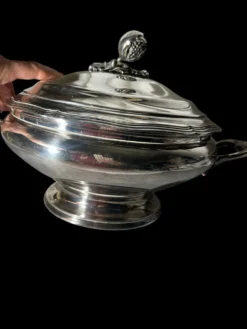 Soupière ancienne en métal argenté – Fin du XIXe siècle