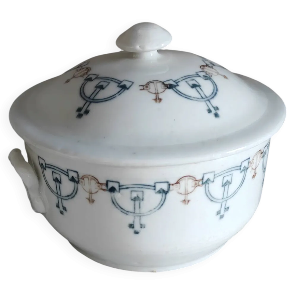 Soupière ancienne en porcelaine