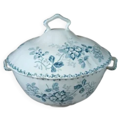 Soupière ancienne en Terre de fer