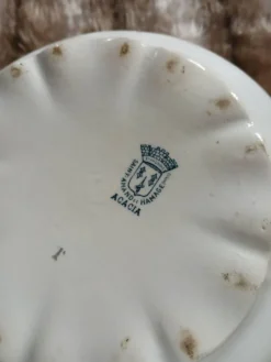 Soupière ancienne en Terre de fer