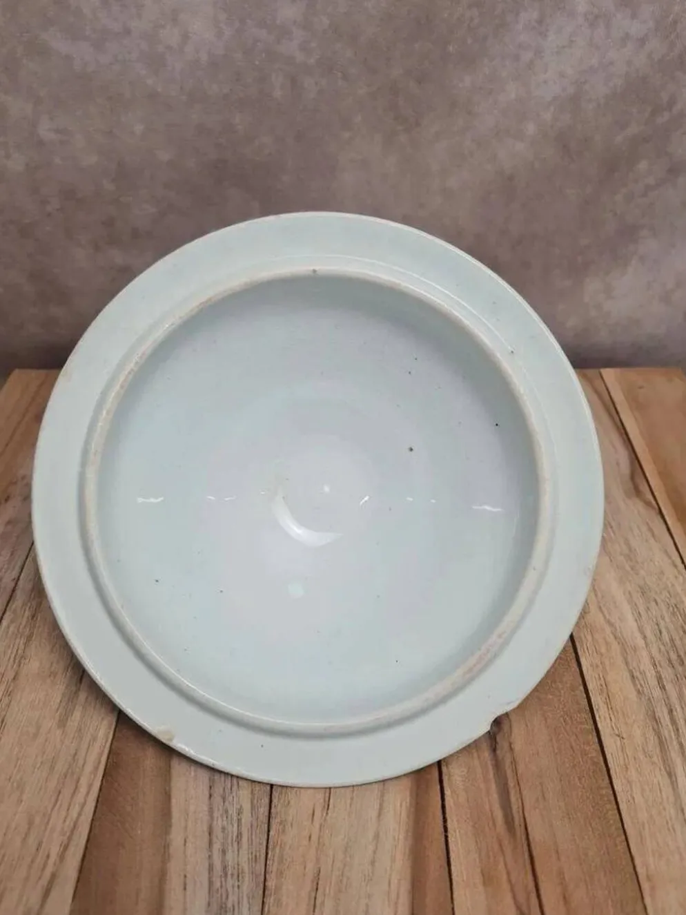 Soupière ancienne Gien en terre de fer décor chardons bleu moucheté