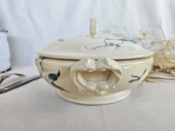 Soupière ancienne Gien Iris Terre de Fer