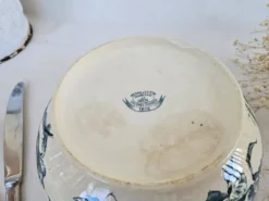 Soupière ancienne Gien Iris Terre de Fer