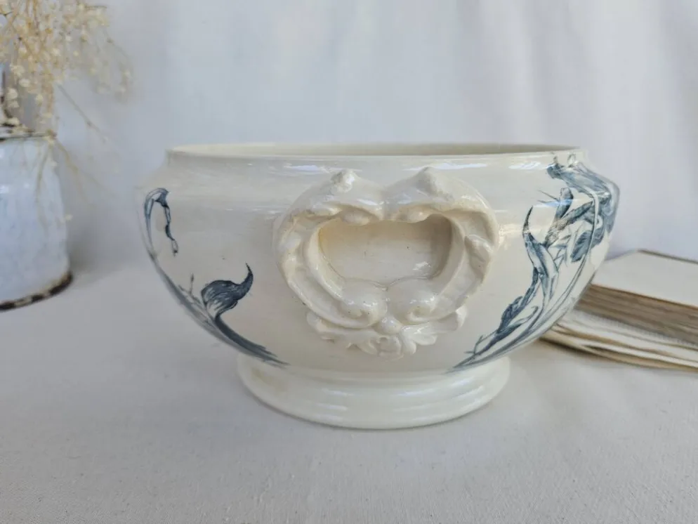 Soupière ancienne gien modèle iris