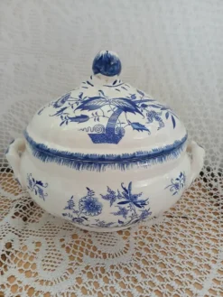 Soupière ancienne 