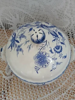 Soupière ancienne 