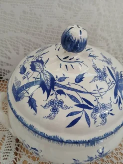 Soupière ancienne 