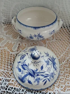 Soupière ancienne 