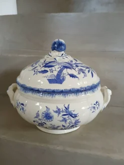 Soupière ancienne 